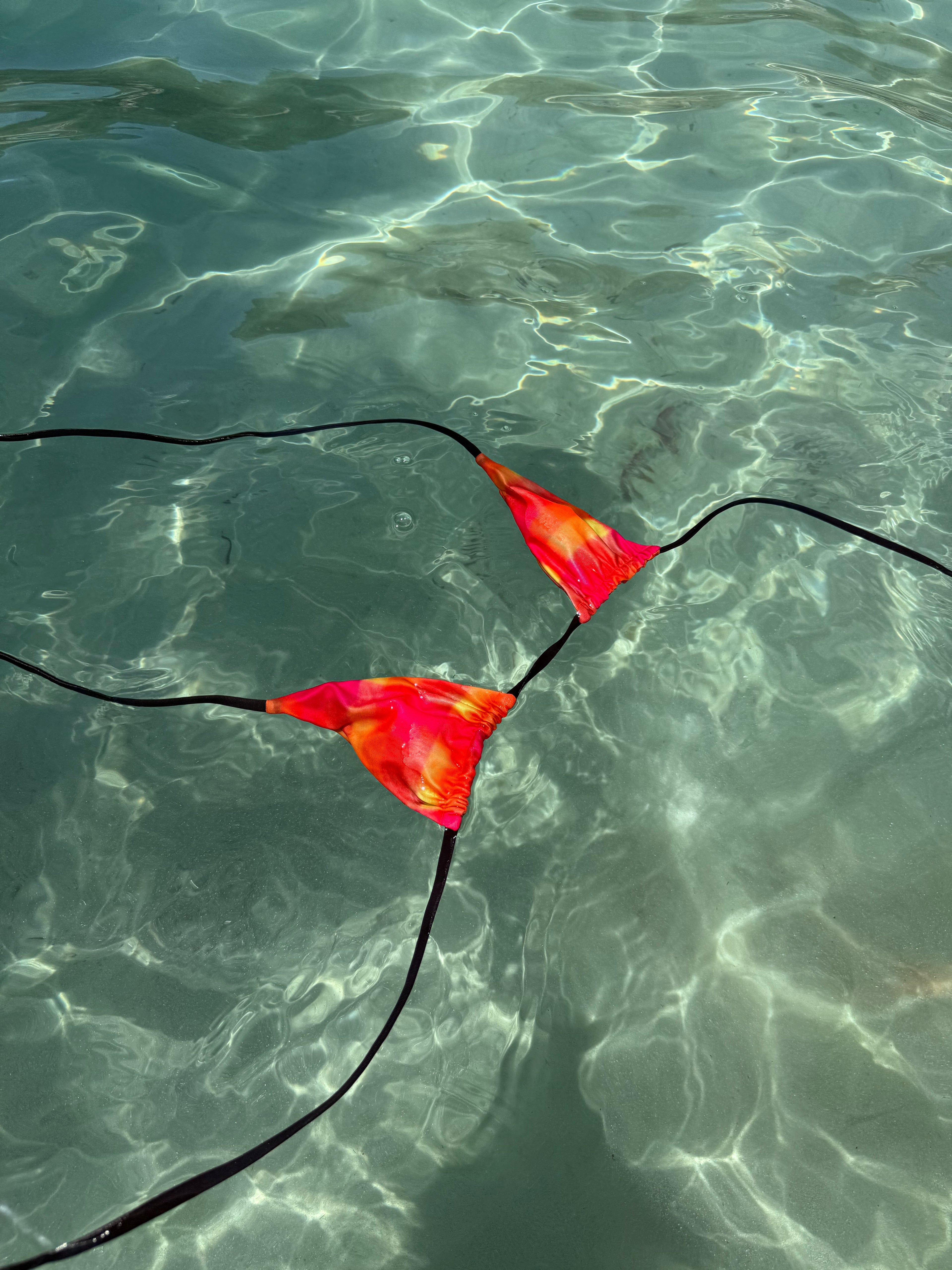 HOT MESS - bikini top